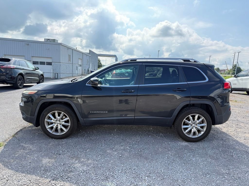 Used 2016 Black Jeep Limited image 22