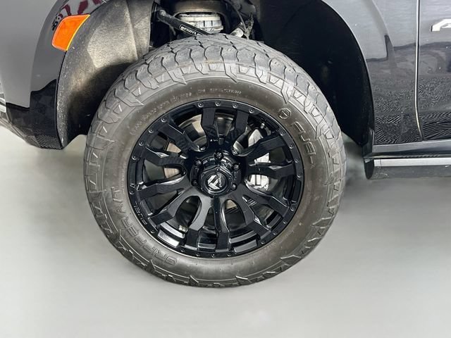 Used 2023 Onyx Black GMC AT4 image 28