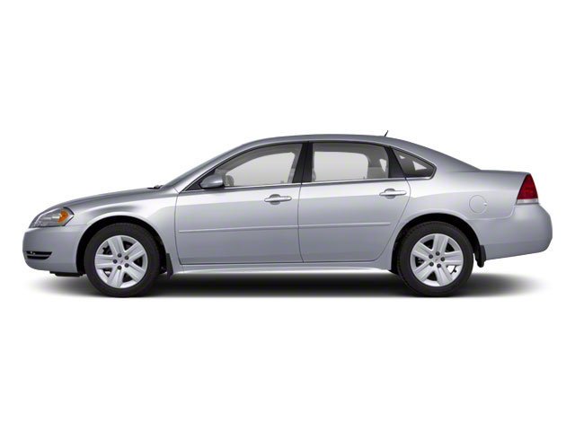 Used 2010 Summit White Chevrolet LS image 6