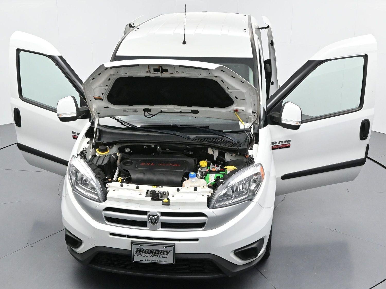Used 2018 Bright White Ram Tradesman SLT image 41