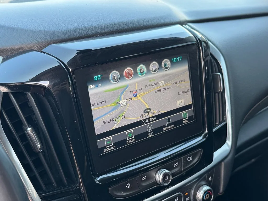 Used 2018 Beige Chevrolet Premier image 26