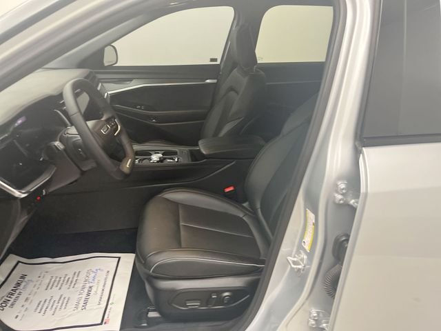 Used 2025 Silver Jeep Limited image 15