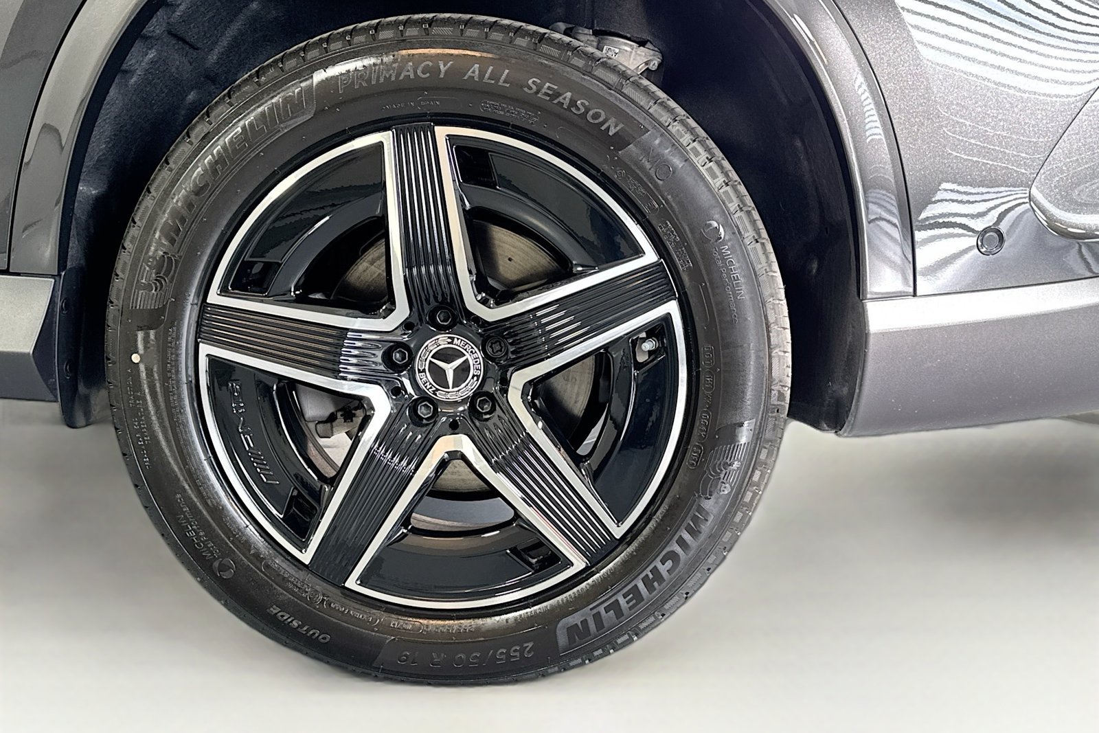 New 2026 Graphite Grey Metallic Mercedes-Benz GLC 300 image 29
