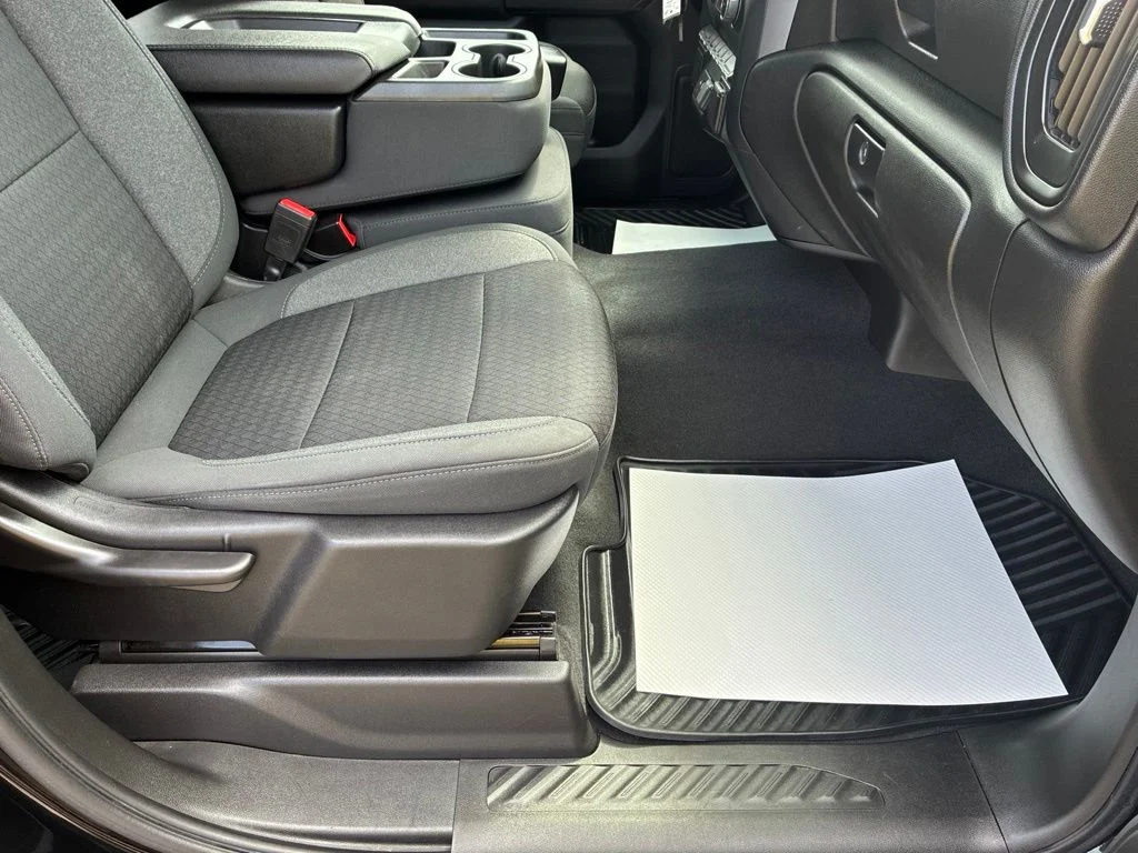 Used 2022 Black Chevrolet Custom image 22