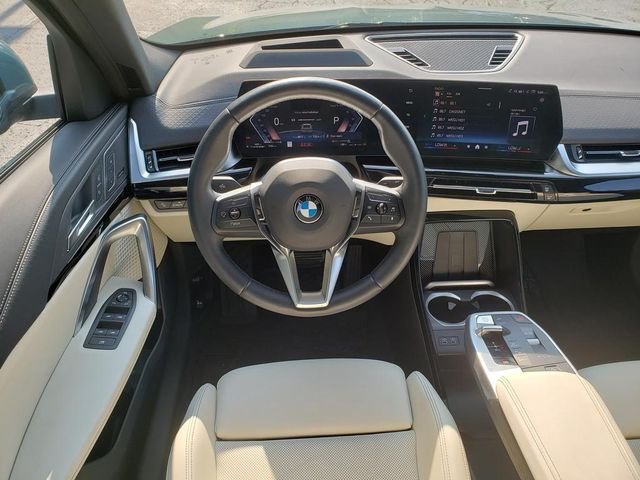 Used 2026 Green Metallic BMW xDrive28i image 18