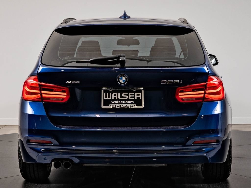 Used 2016 Mediterranean Blue Metallic BMW 328i xDrive image 7