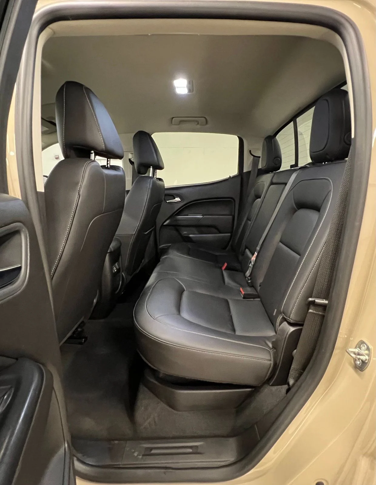 Used 2021 Beige Chevrolet ZR2 image 24