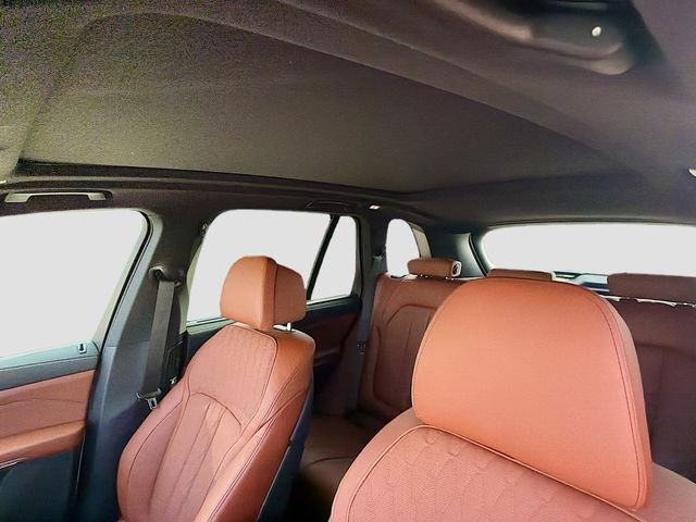 2026 BMW X5 M60i - Photo 27