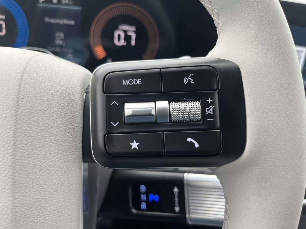 New 2026 White Hyundai SEL FWD image 70