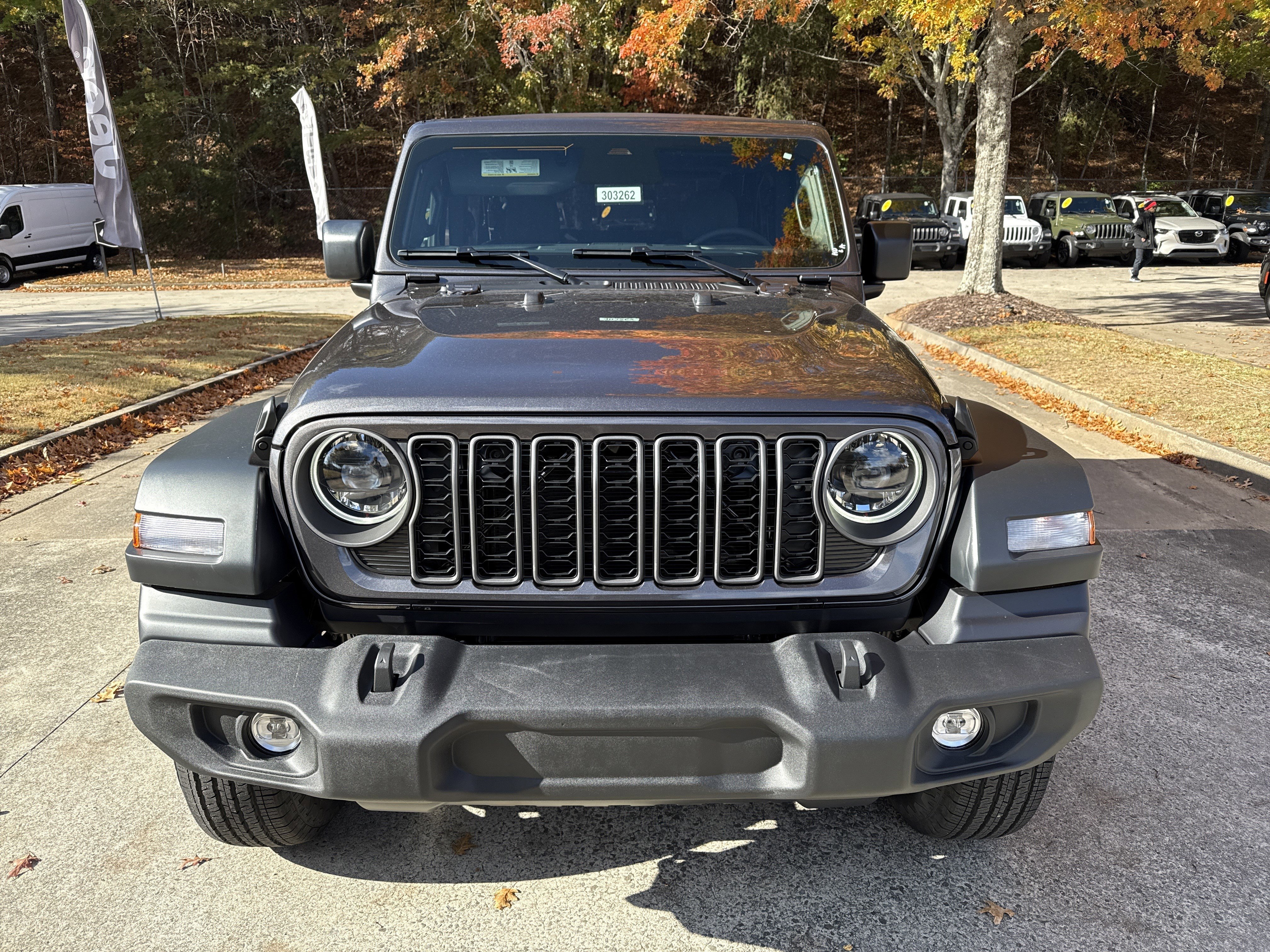 New 2026 Granite Crystal Metallic Clearcoat Jeep Sport S image 2
