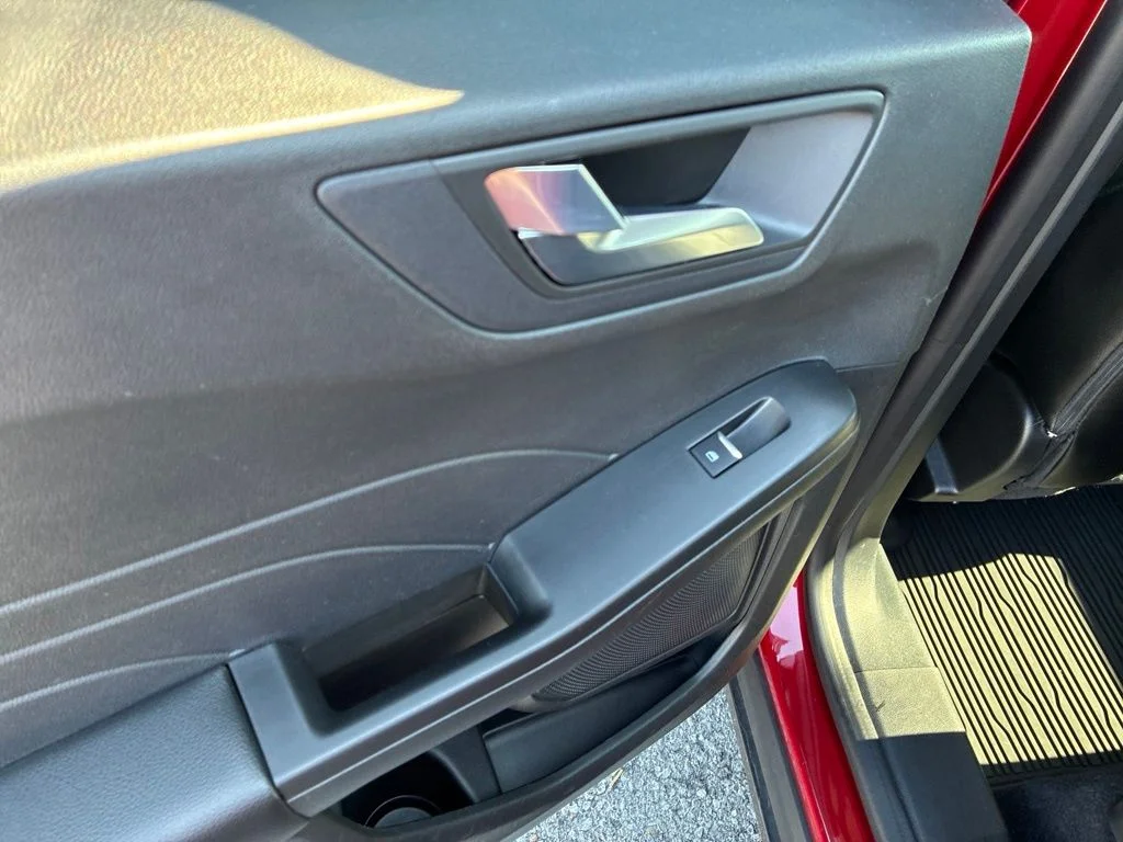 Used 2022 Red Ford SEL image 69