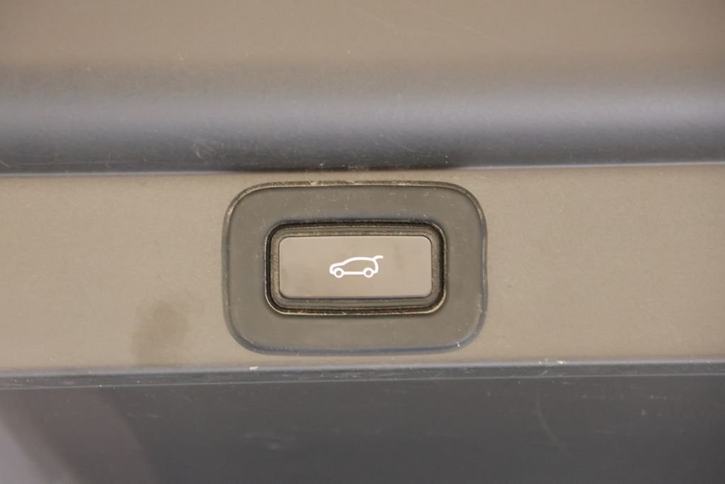 Certified Used 2023 Santorini Black Metallic Land Rover SE image 47