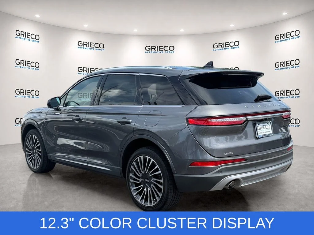 Used 2022 Gray Lincoln Reserve image 5