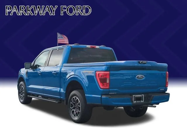 Used 2021 Blue Ford XLT image 3