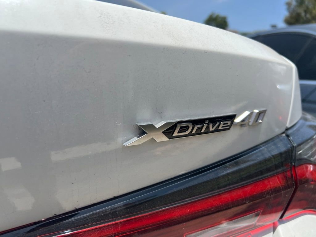 Used 2025 Alpine White BMW xDrive40 image 7