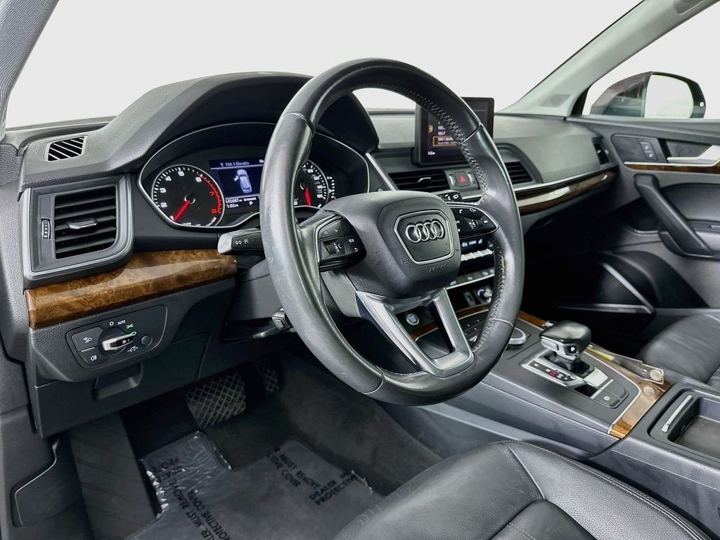 Used 2018 Gray Metallic Audi 2.0T Premium Plus image 9