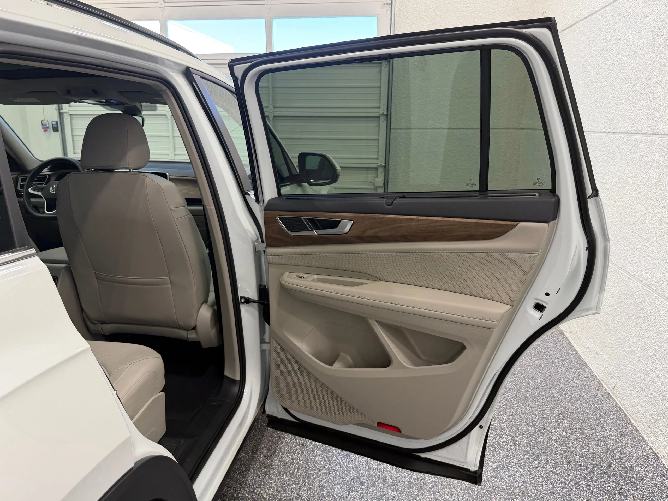 New 2026 White Volkswagen 2.0T SE w/Technology image 28
