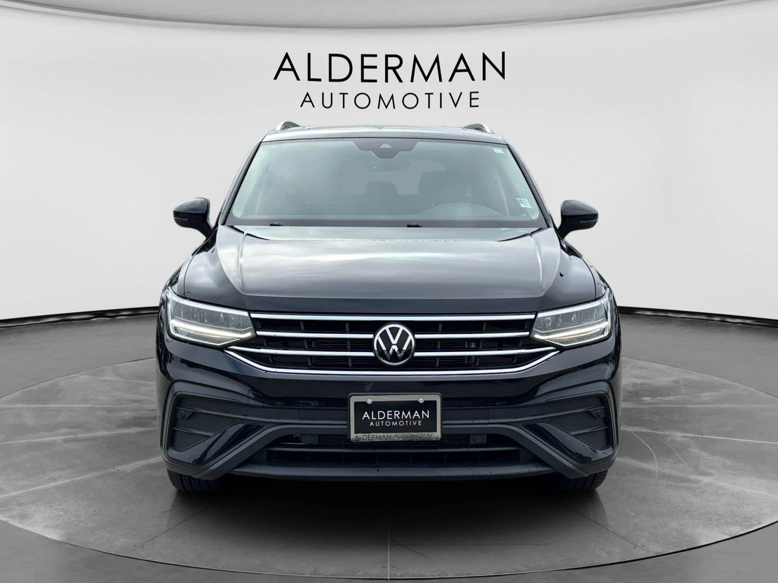 2023 Volkswagen Tiguan SE - Photo 8