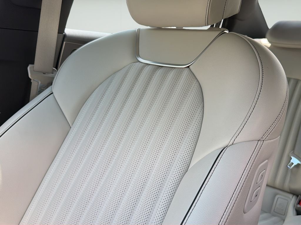 2025 GENESIS G70 Standard - Photo 39