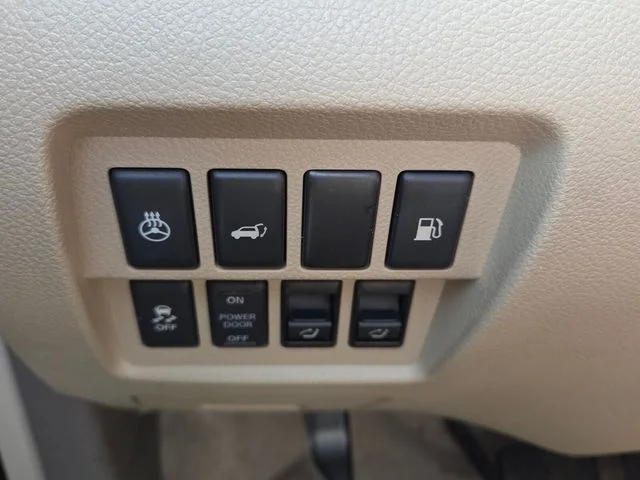 Used 2012 Red Nissan LE image 31