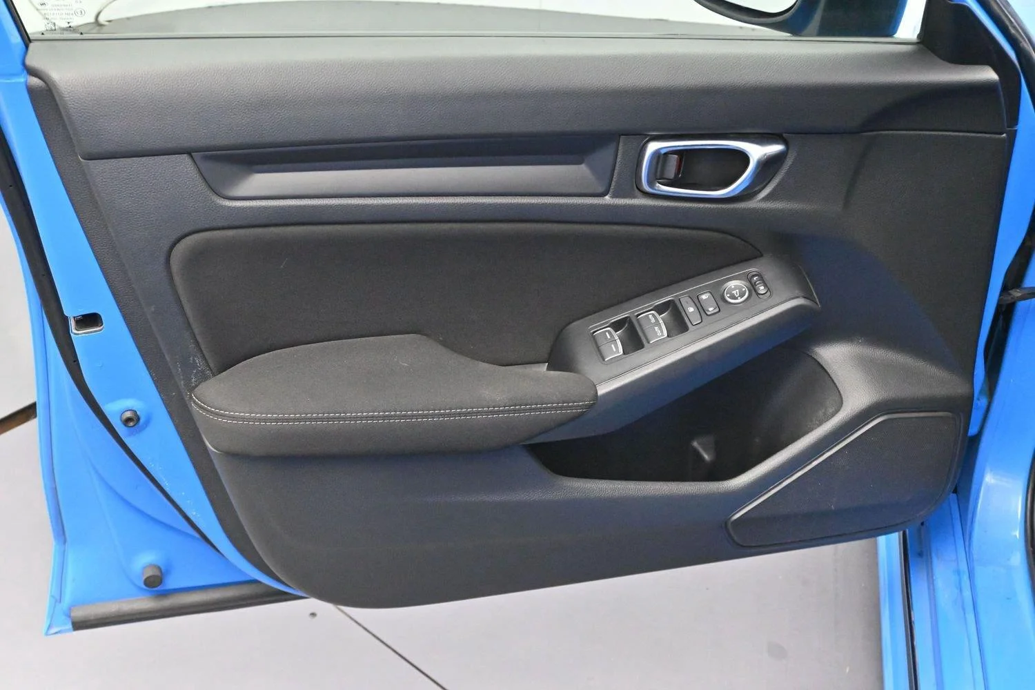 Used 2022 Boost Blue Pearl Honda Sport image 10