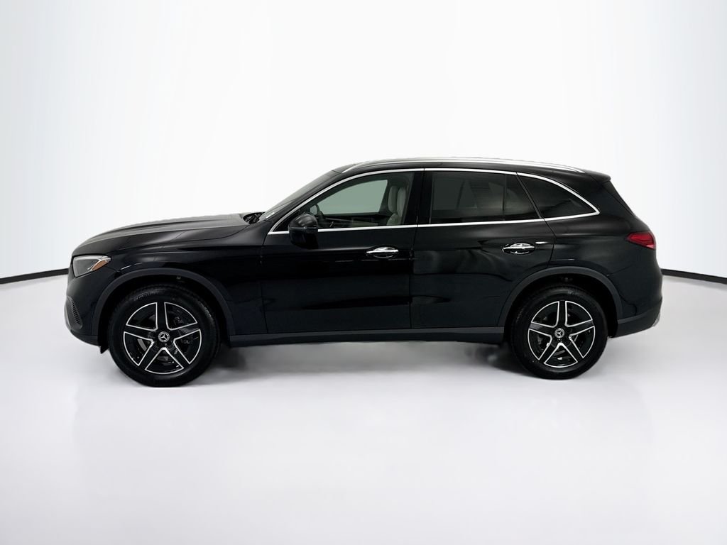 New 2026 Obsidian Black Metallic Mercedes-Benz GLC 300 image 8