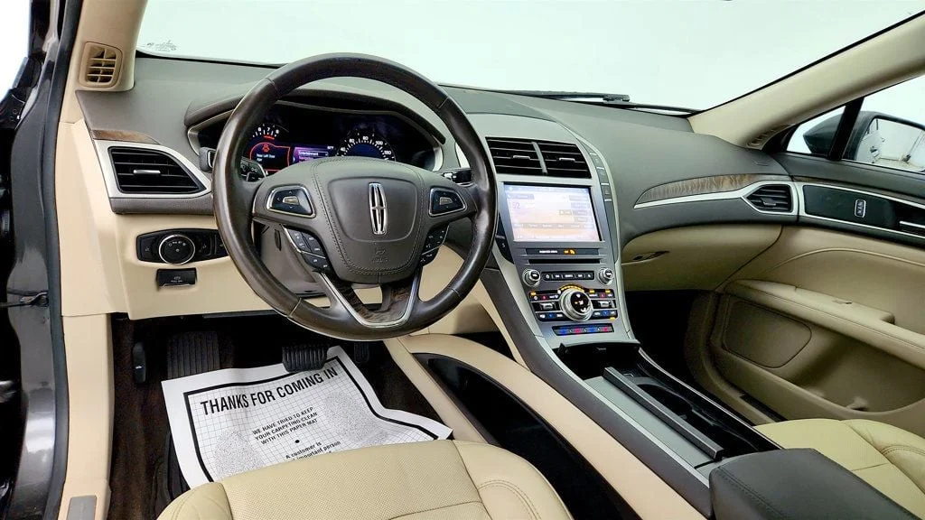 Used 2017 Magnetic Grey Metallic Lincoln Reserve FWD w/ Power Moonroof, 19