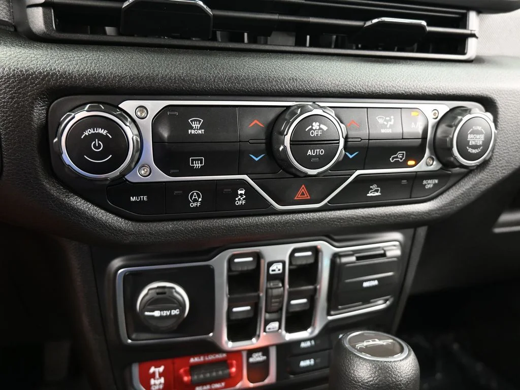 2024 Jeep Gladiator Willys - Photo 23