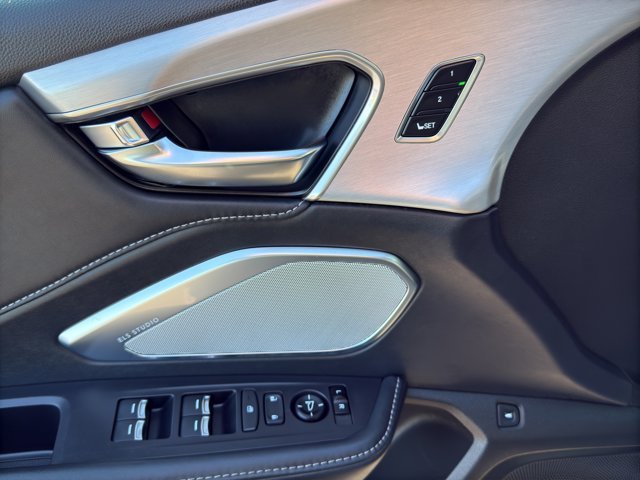 Used 2019 Gray Acura w/Technology Pkg image 12