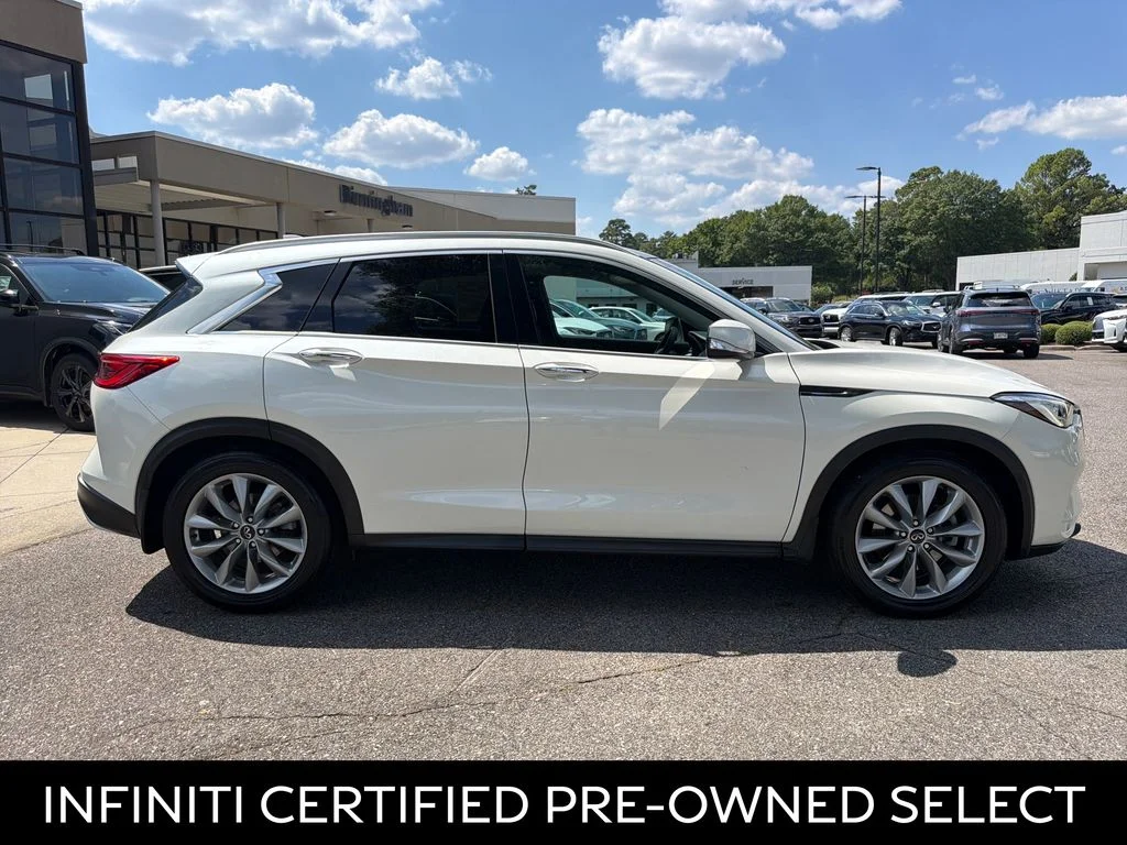 Certified Used 2020 Majestic White INFINITI LUXE image 13