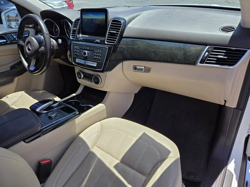 Used 2017 White Mercedes-Benz GLE 350 image 14