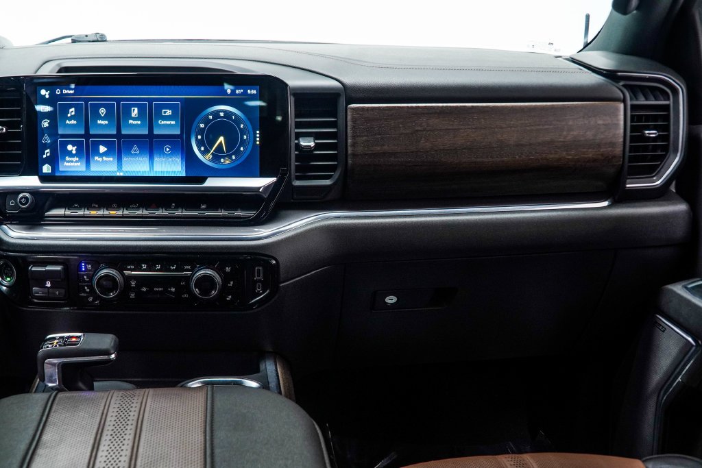Used 2023 Red Chevrolet High Country image 21