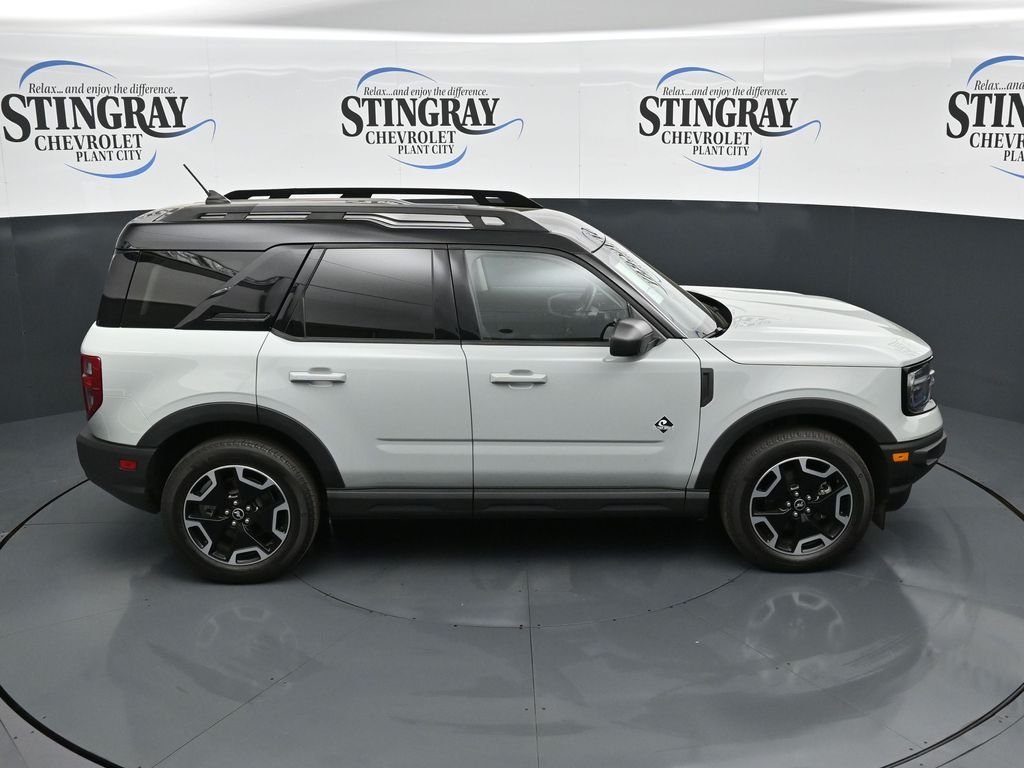 Used 2023 Green Ford Outer Banks image 25