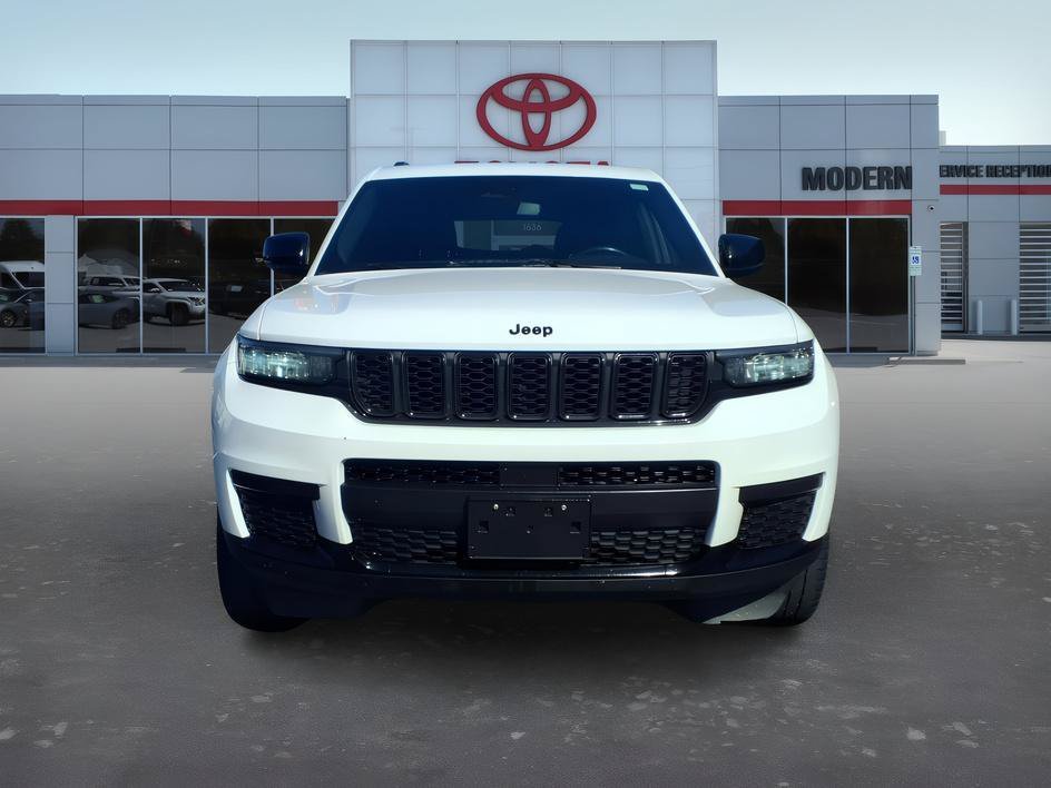 Used 2021 Bright White Clearcoat Jeep Altitude image 8
