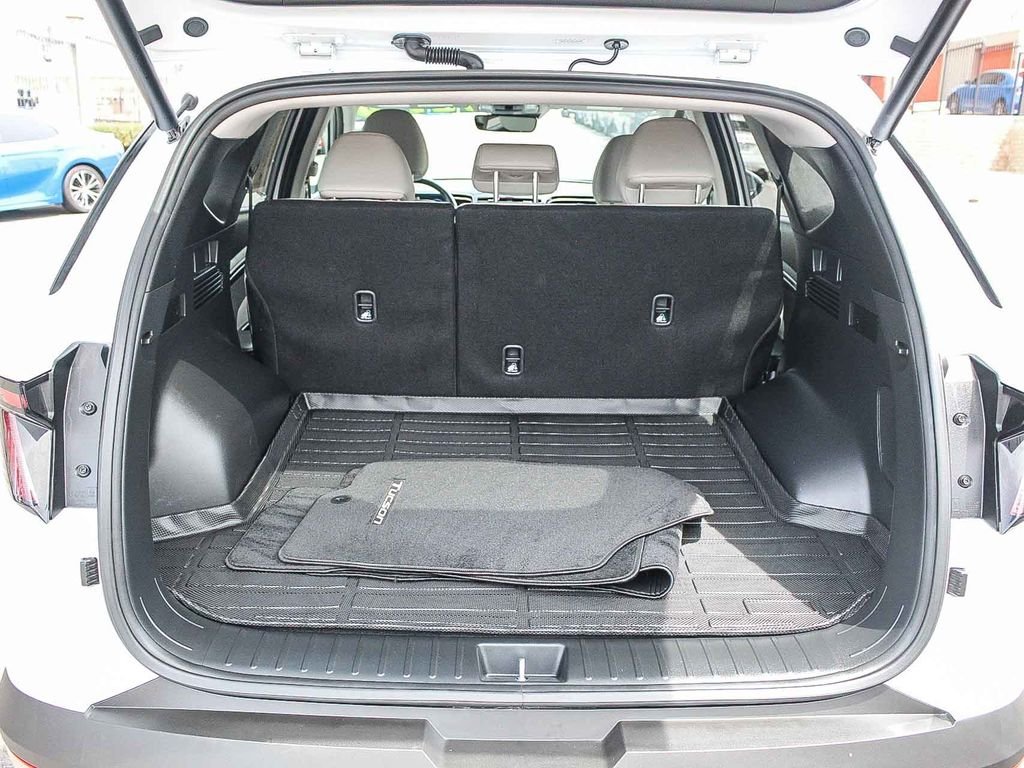 Used 2024 White Hyundai Limited image 28