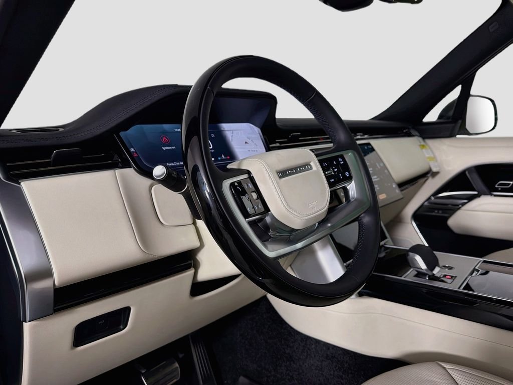 New 2026 Fuji White Land Rover SE image 9