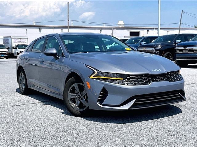 Used 2024 Silver Kia LXS image 1