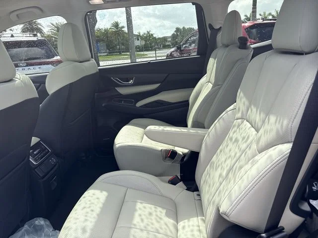New 2026 CRYSTAL WHITE PEARL Subaru Limited 7-Passenger image 23