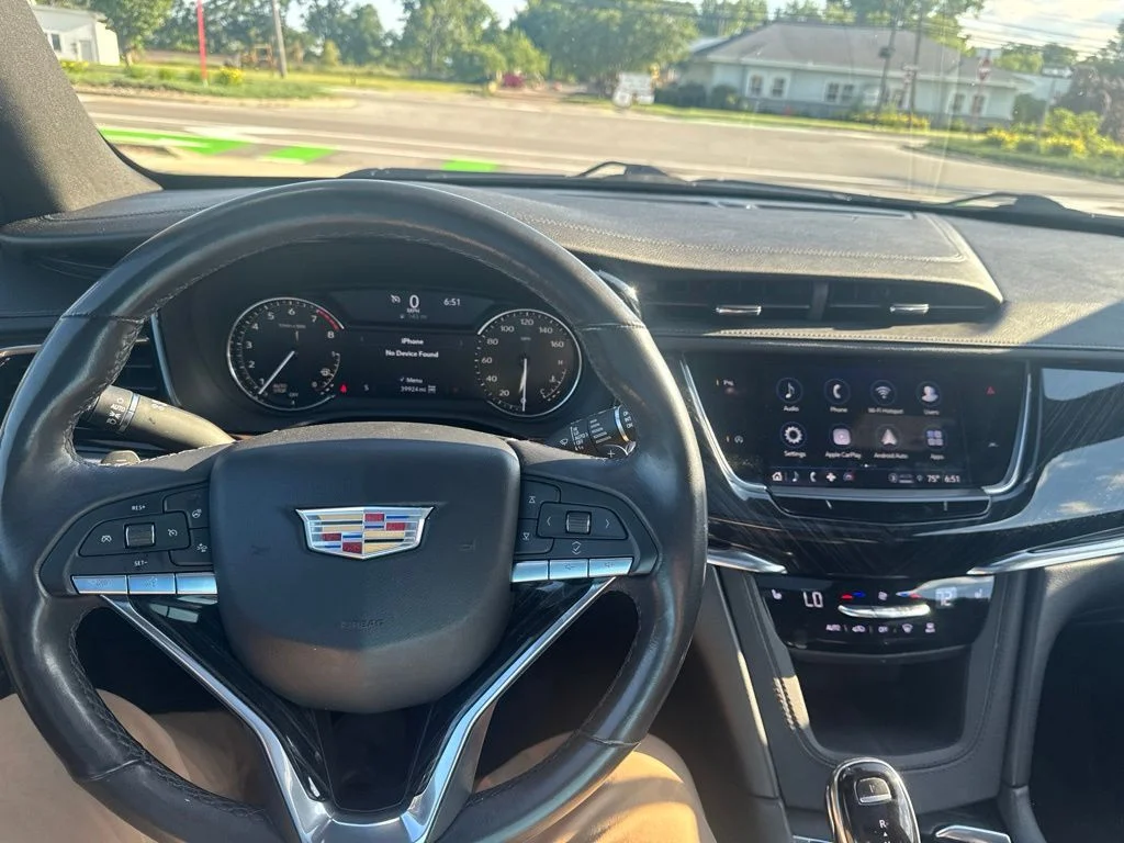 Used 2021 Crystal White Tri-Coat Cadillac Premium Luxury image 16