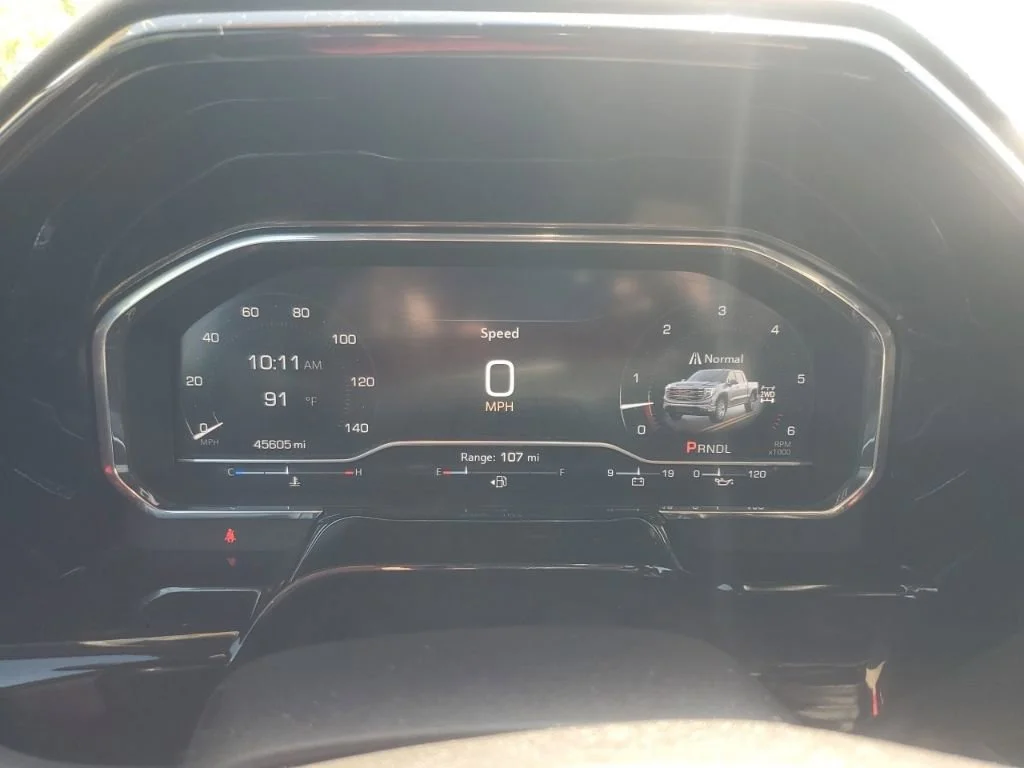 Used 2025 Onyx Black GMC SLT image 23