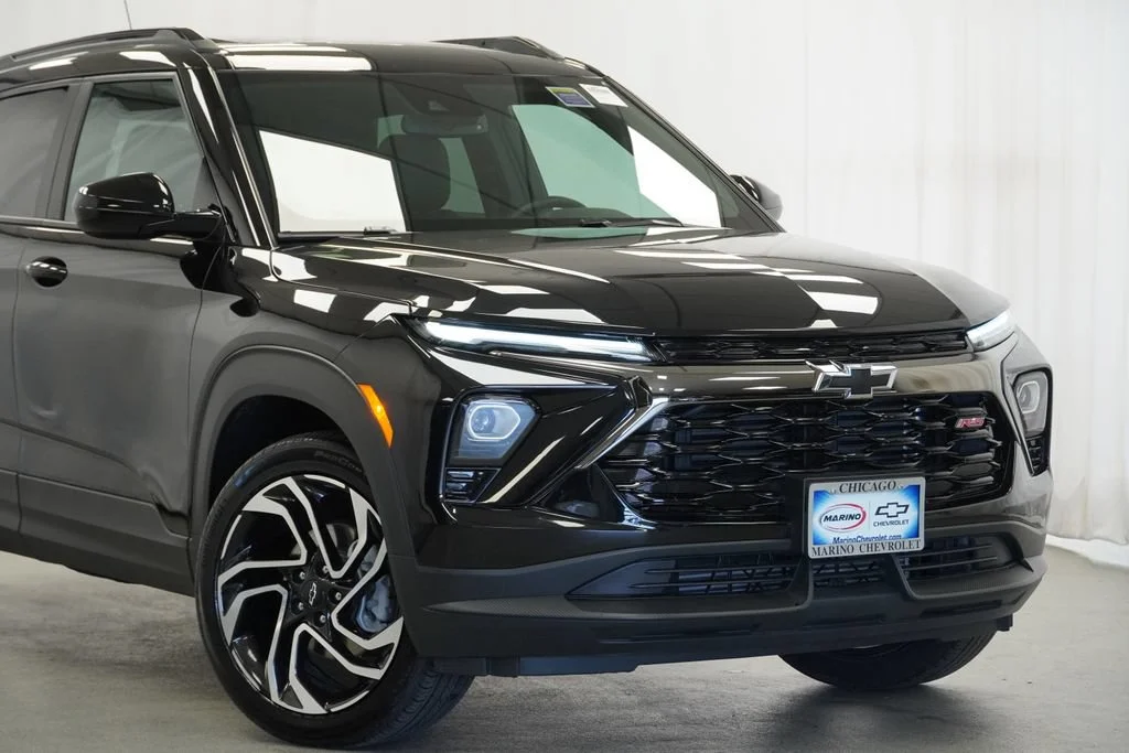 New 2026 Mosaic Black Metallic Chevrolet RS image 8