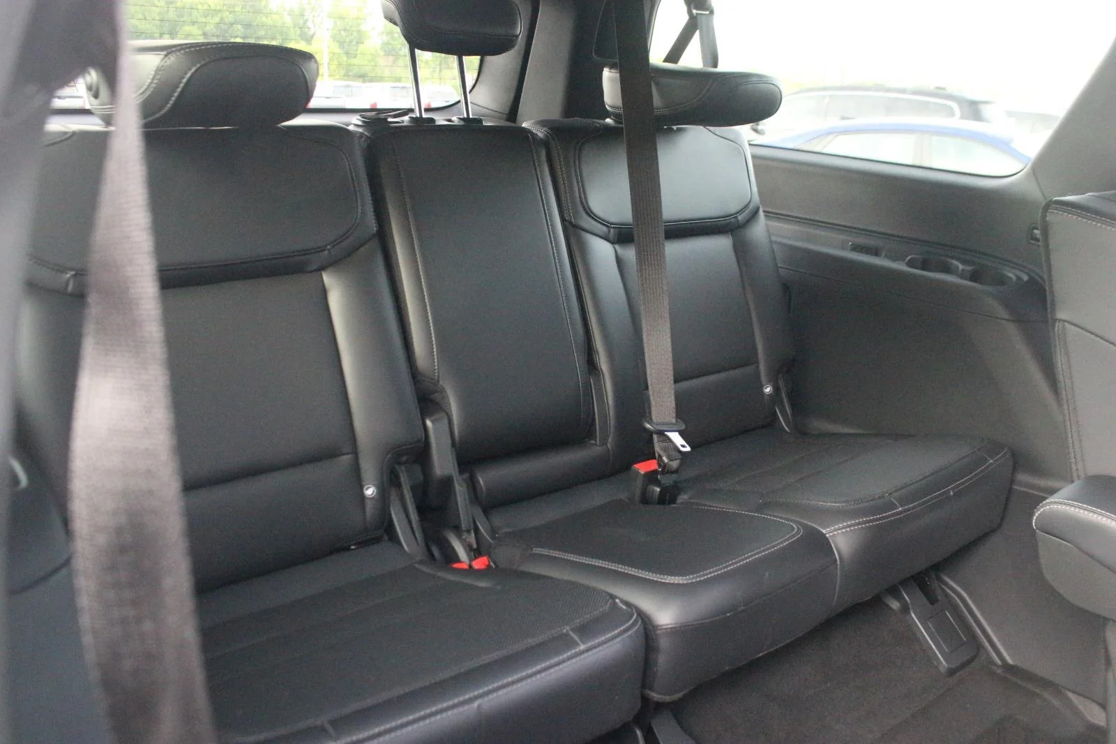 Used 2025 Black Ford Platinum image 41
