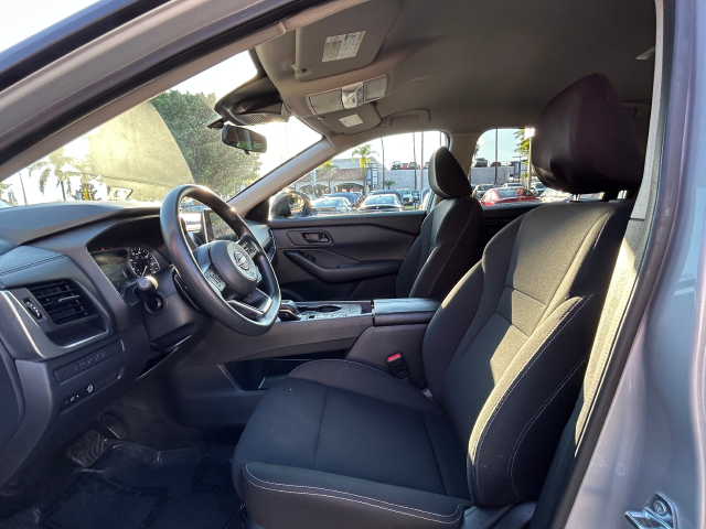 Used 2024 Silver Nissan S image 21