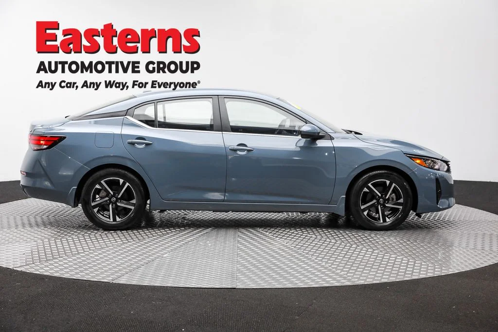Used 2024 Gray Nissan SV image 4