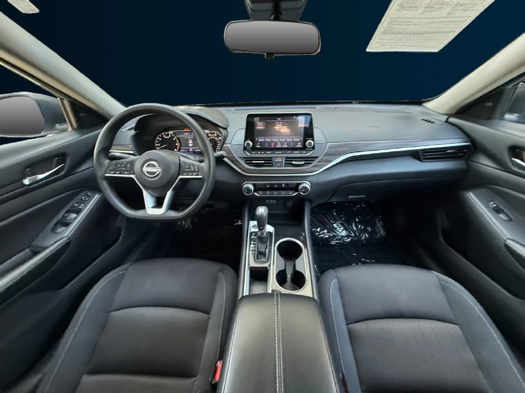 Used 2024 Silver Nissan 2.5 SV image 12
