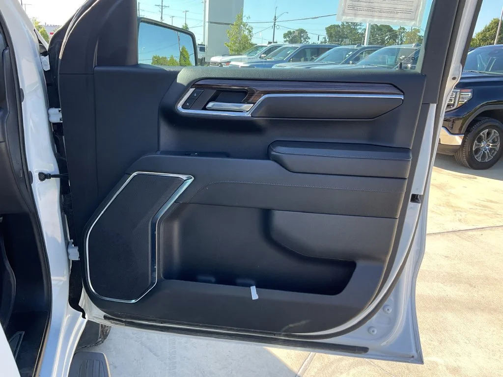 Used 2024 White Chevrolet LT Trail Boss image 16