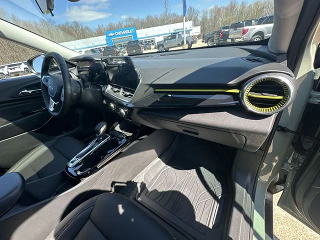 Used 2026 Green Chevrolet ACTIV image 32