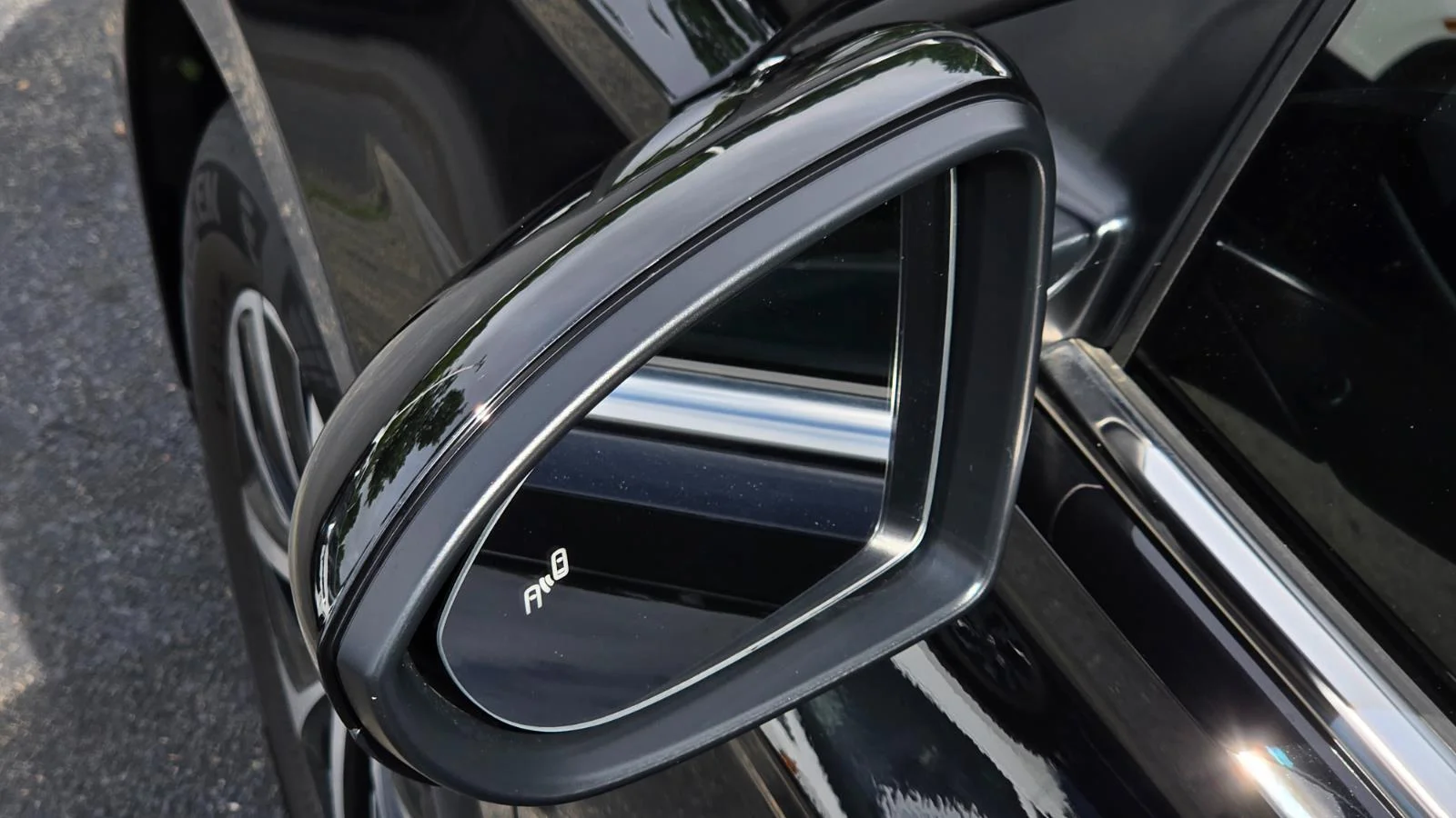 New 2026 Deep Black Pearl Volkswagen S image 12