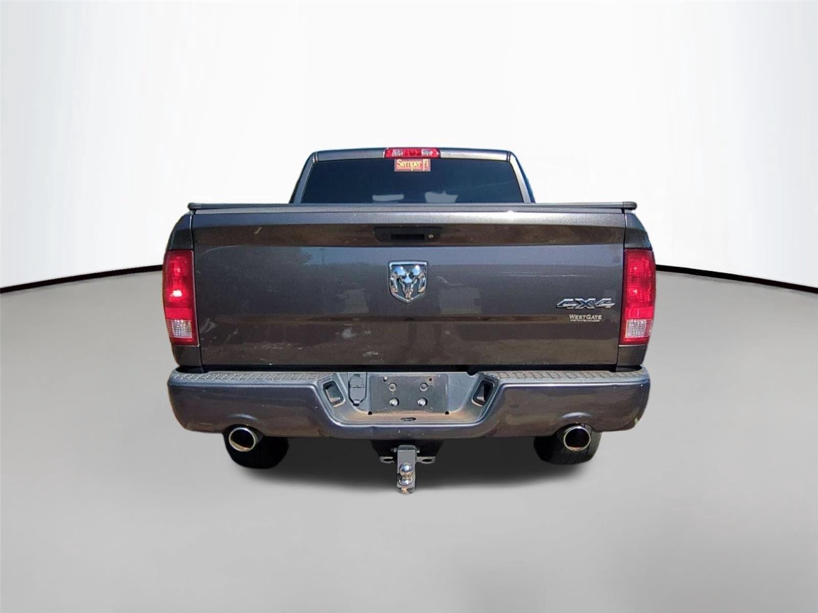 Used 2017 Granite Crystal Metallic Clearcoat Ram Express image 5