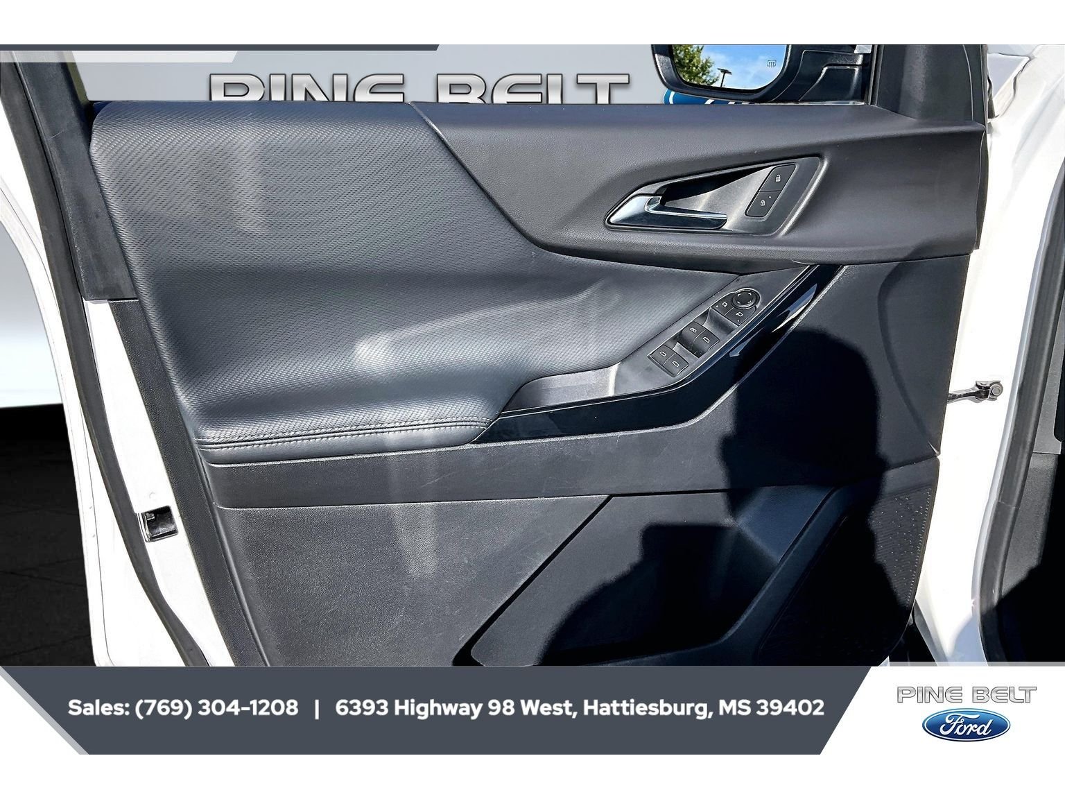 Used 2026 Summit White Chevrolet AWD LT image 17